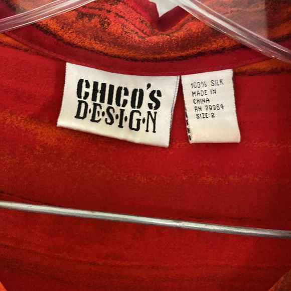 Red silk Chicos set with shell buttons - size 2 - Picture 9 of 15